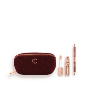 BORSA TRUCCO CON I SEGRETI PER MODELLARE LE LABBRA: KIT PER LE LABBRA E BORSA TRUCCO