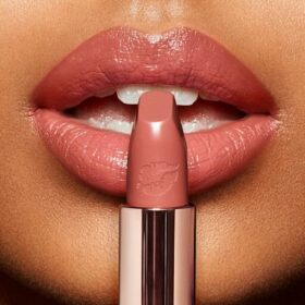 Hot Lips 2 RIFILO IN AMORE CON OLIVIA