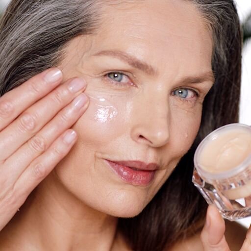 KIT DI CURA DELLA PELLE “MAGIC SKIN ON-THE-GO” DI CHARLOTTE