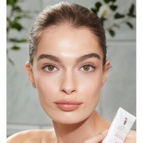TRATTAMENTO VISO RIGENERANTE SUPER LUMINOSO 50 ML ESFOLIANTE ACIDO