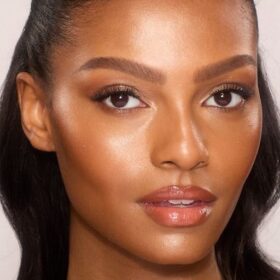 UNREAL SKIN SHEER GLOW TINT STECCO FONDOTINTA IDRATANTE 12 TAN